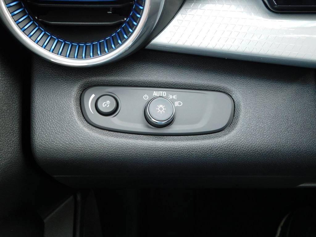 New 2026 Chevrolet Trax LT w/ Driver Confidence Package FWD image 26