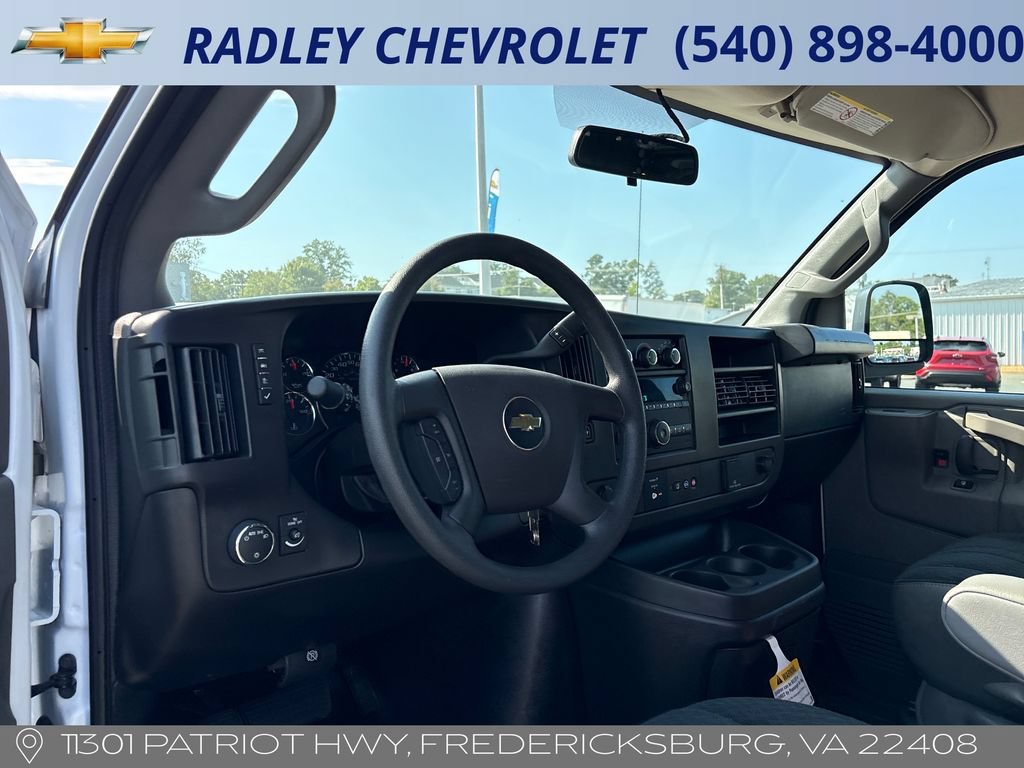 Certified 2025 Chevrolet Express 2500 w/ Driver Convenience Package RWD image 4