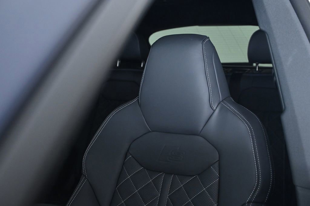 New 2026 Audi SQ8 Premium Plus image 23