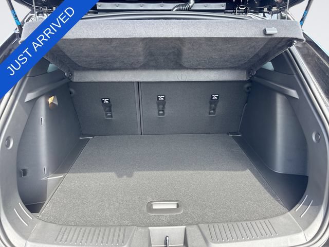 New 2026 Chevrolet Trax RS w/ Sunroof Package FWD image 24