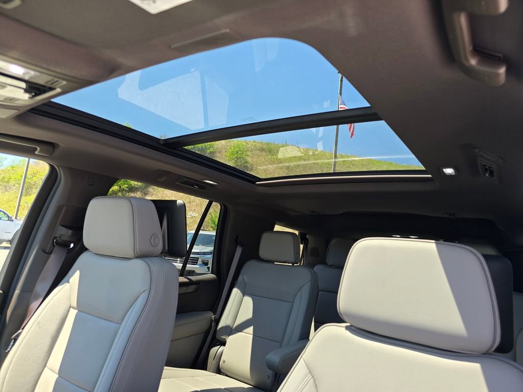 New 2026 GMC Yukon Elevation w/ Elevation Premium Package AWD/4WD image 14