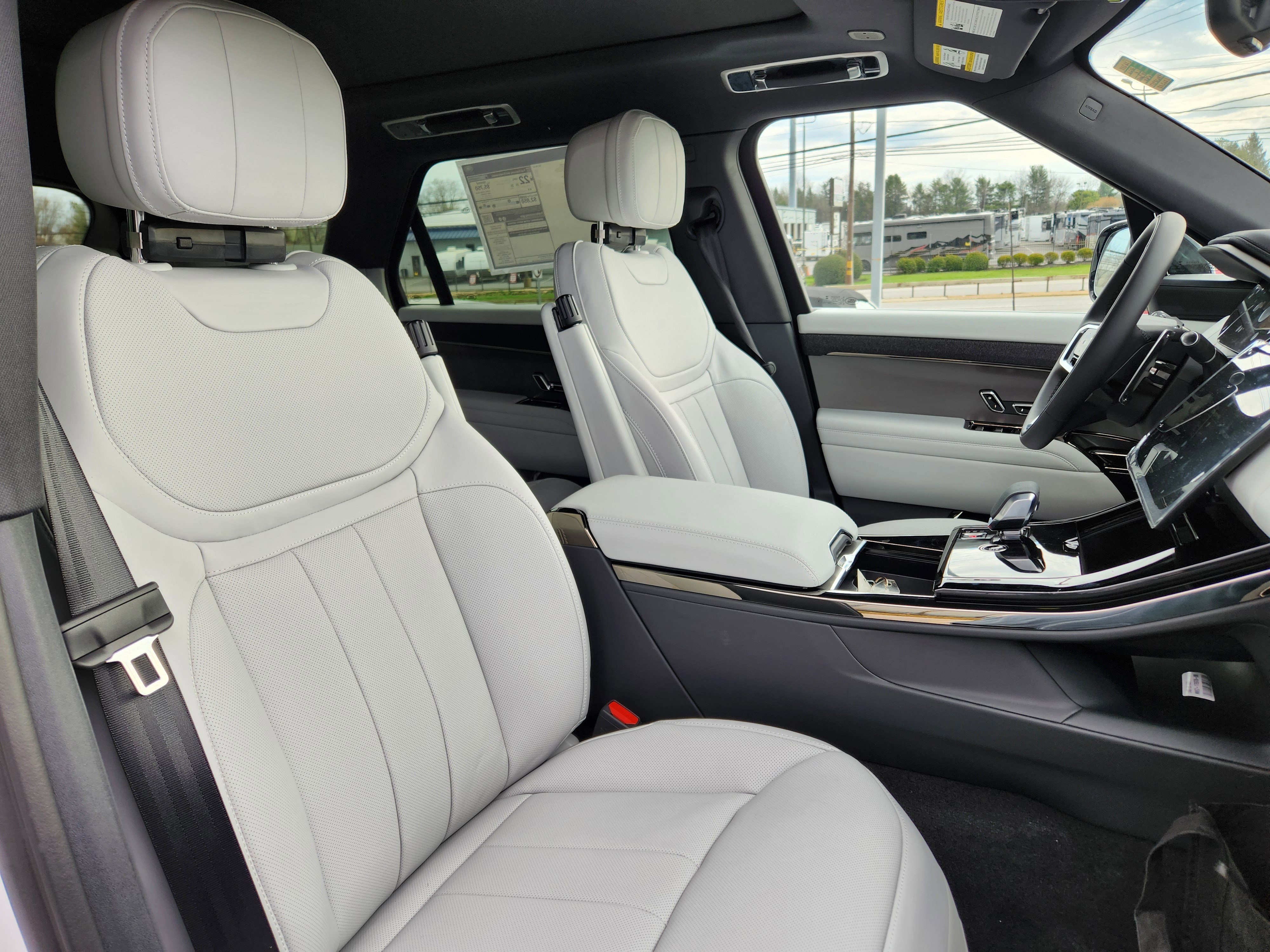 New 2026 Land Rover Range Rover Sport SE AWD/4WD image 12