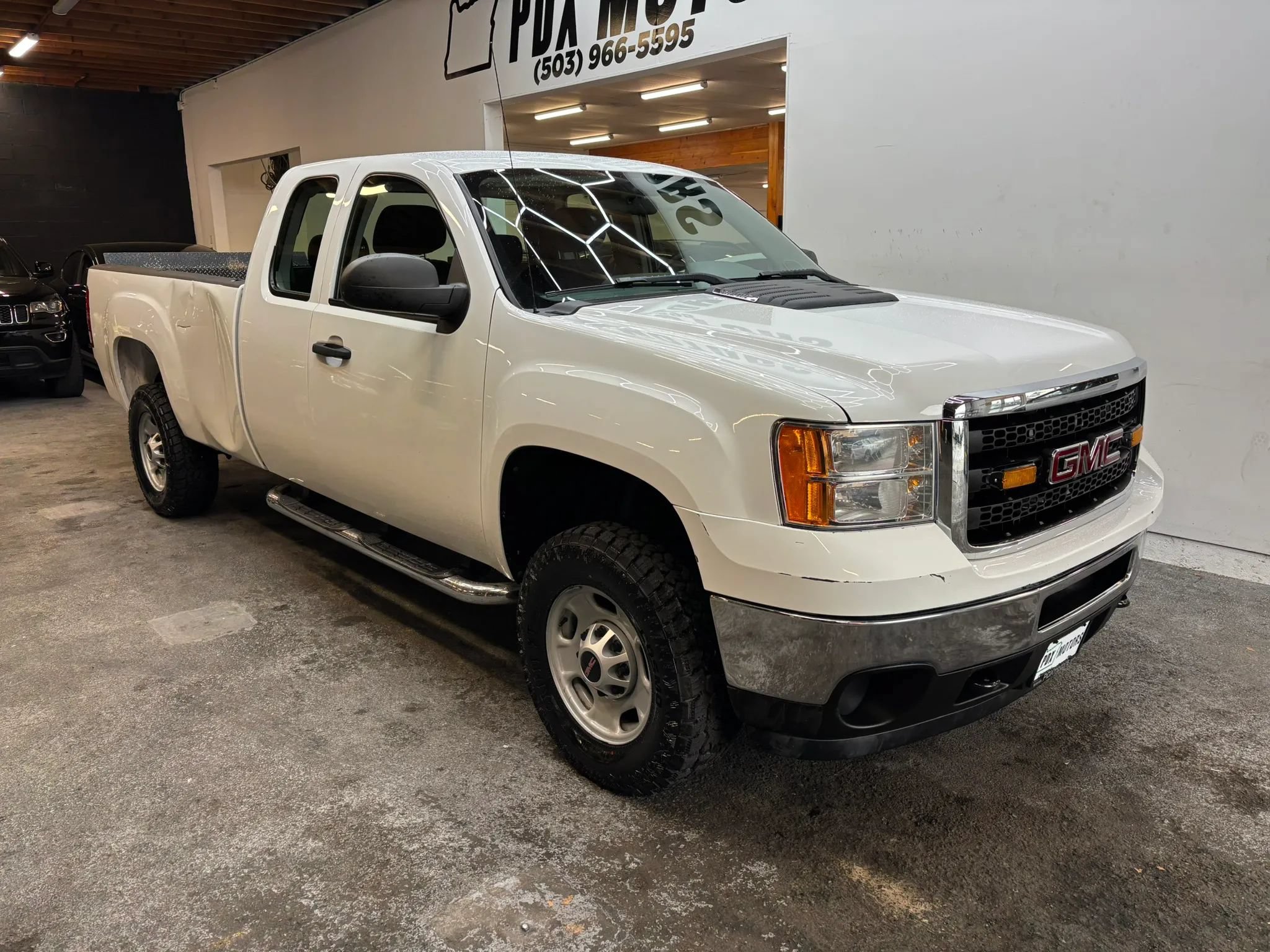 Used 2011 GMC Sierra 2500 W/T AWD/4WD image 2