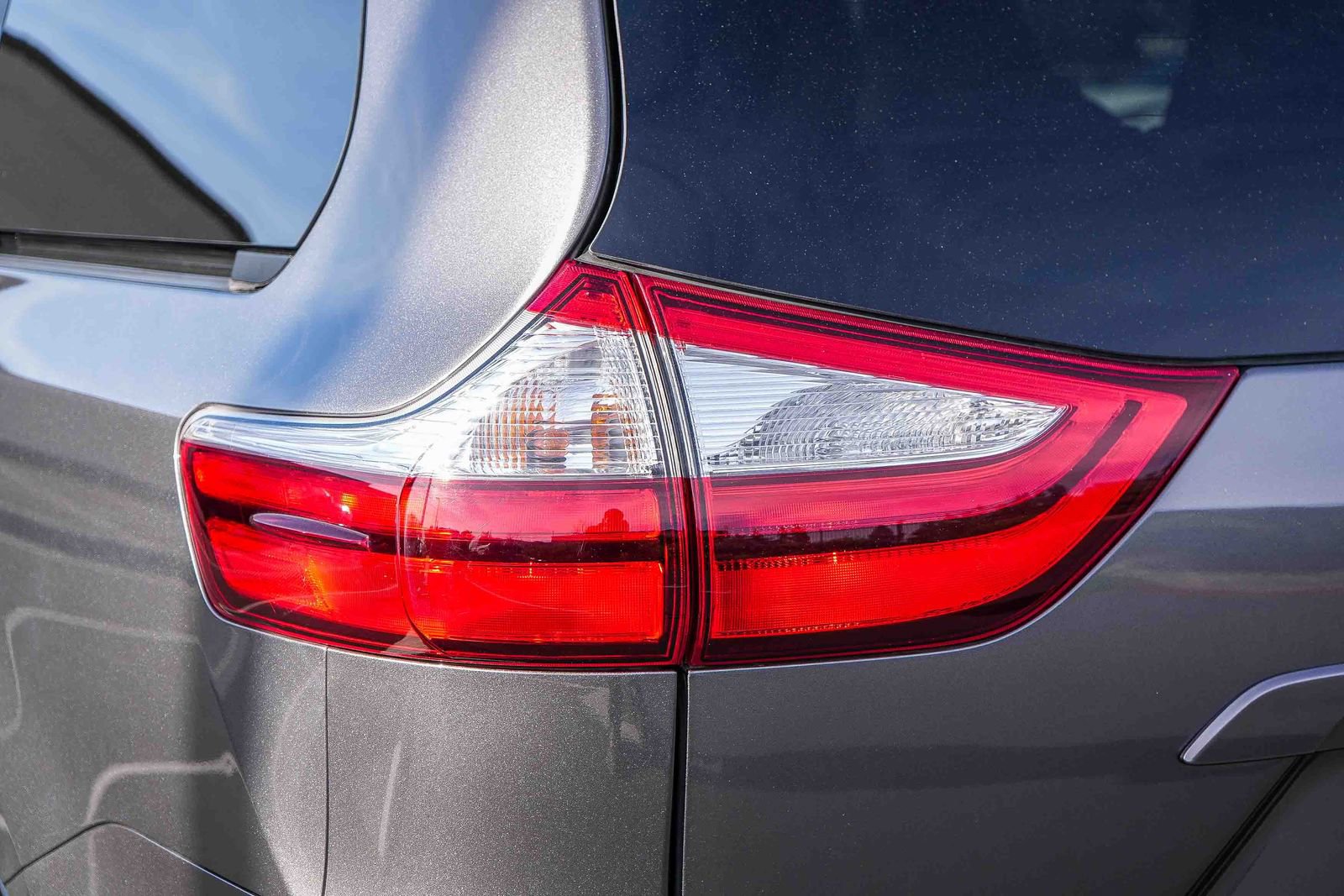 Certified 2019 Toyota Sienna XLE image 11