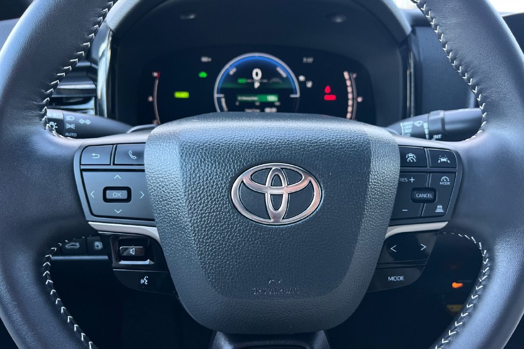 Certified 2026 Toyota Camry SE w/ Convenience Package FWD image 25