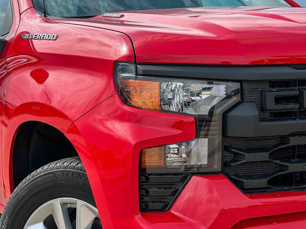 Used 2026 Chevrolet Silverado 1500 Custom RWD image 4