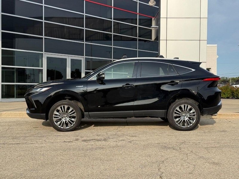 Used 2021 Toyota Venza XLE w/ Softex Package image 6