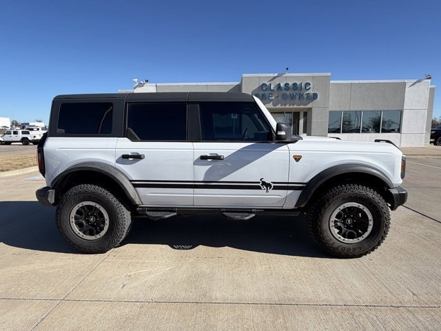 Used 2022 Ford Bronco Badlands w/ Sasquatch Package image 2