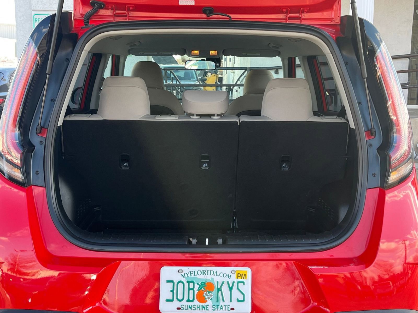 Used 2025 Kia Soul LX w/ LX Technology Package image 27