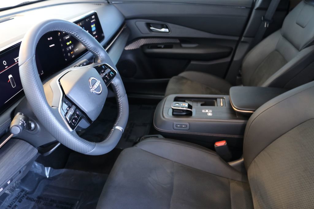 Used 2023 Nissan Ariya AWD image 18