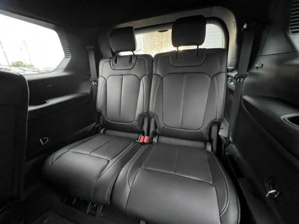 New 2027 Jeep Grand Cherokee L Limited RWD image 5