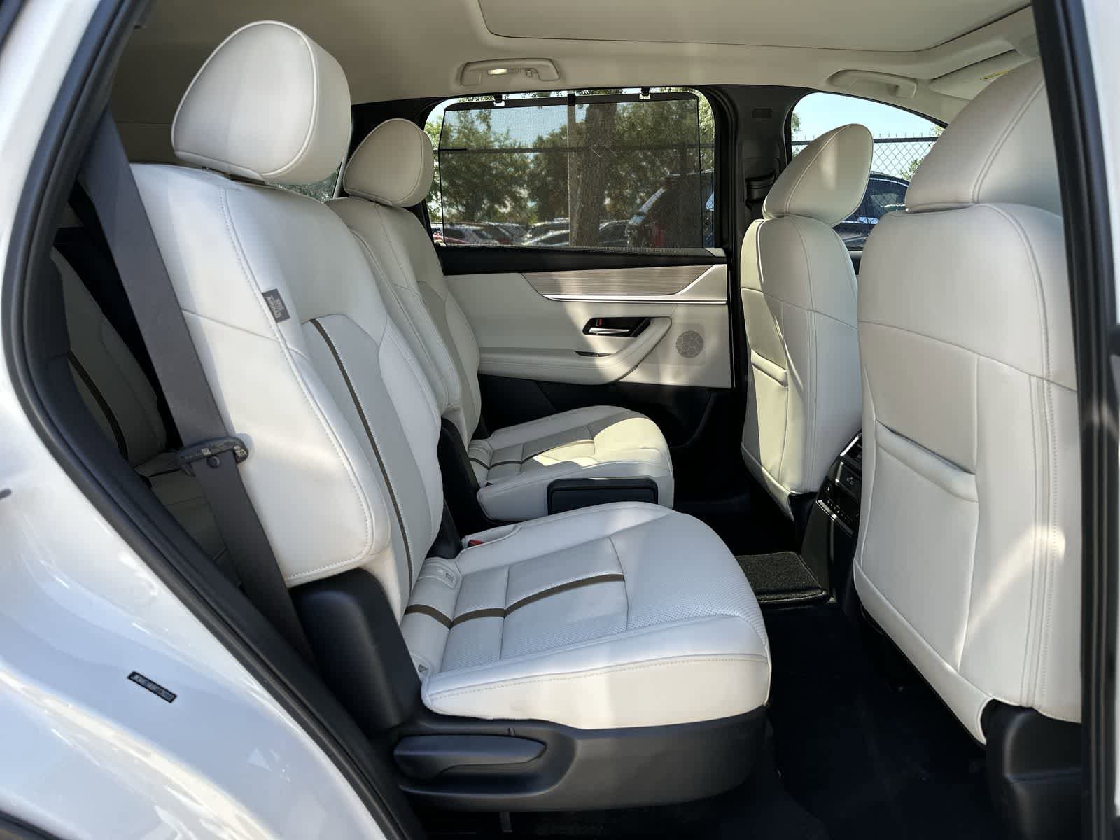 Used 2024 MAZDA CX-90 Plug-In Hybrid w/ Premium Plus AWD/4WD image 19