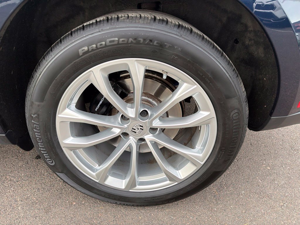 Used 2023 Porsche Macan Turbo AWD/4WD image 34