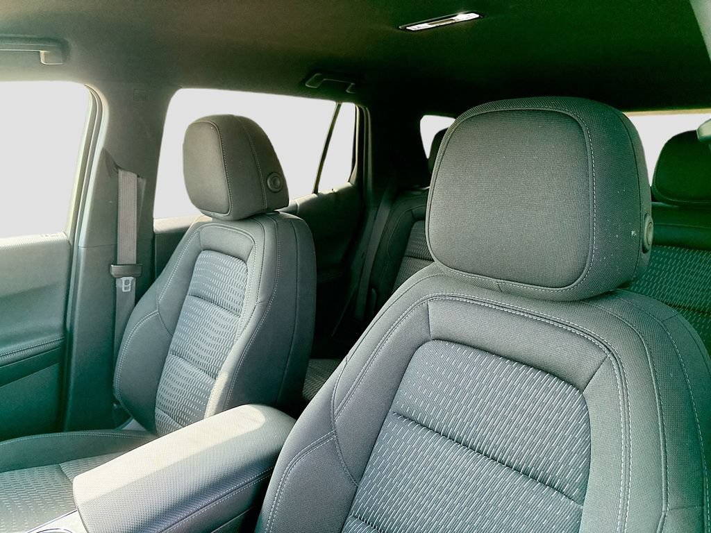 Used 2026 Chevrolet Equinox LT w/ Midnight Edition FWD image 12