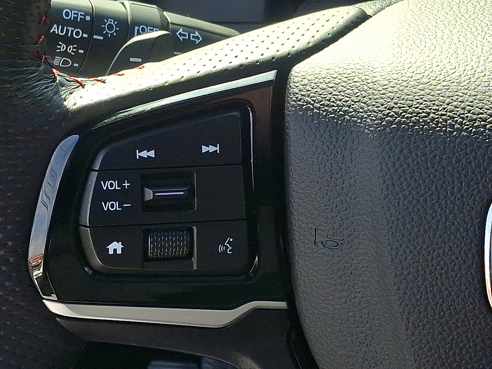 Certified 2025 Honda Ridgeline Black Edition image 23