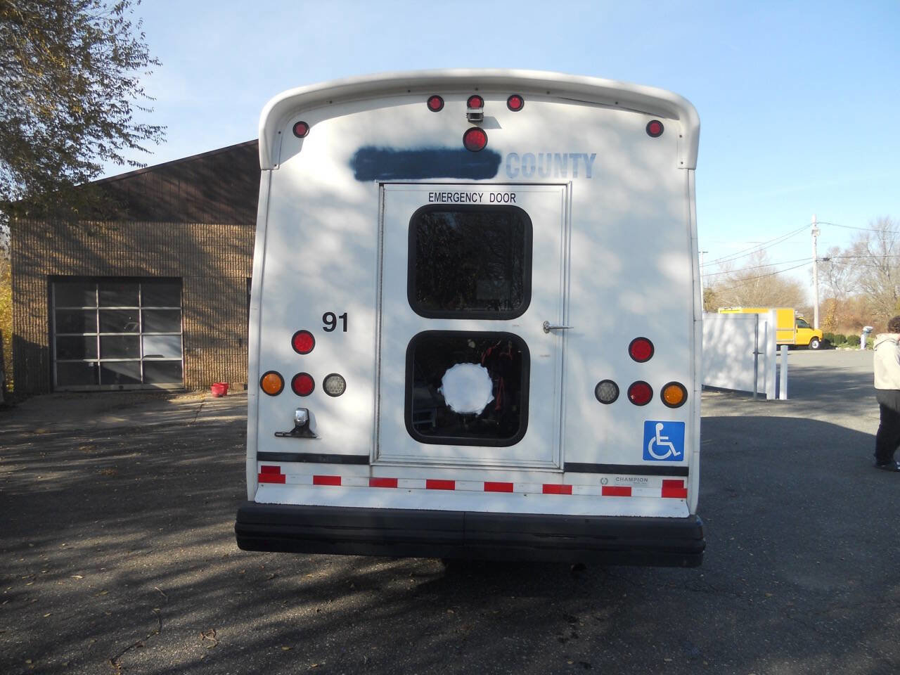 Used 2013 Ford E-450 and Econoline 450 Super Duty w/ Shuttle Bus Prep Pkg image 11