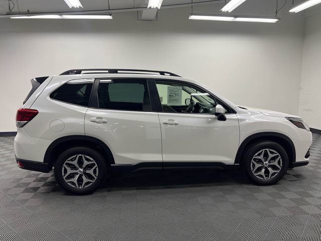 Used 2024 Subaru Forester Premium image 4