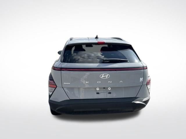 Used 2024 Hyundai Kona SEL w/ Convenience Package image 4