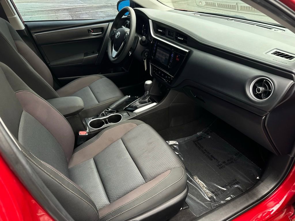 Used 2018 Toyota Corolla LE FWD image 16