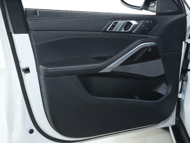 Used 2021 BMW X6 xDrive40i w/ Premium Package image 21