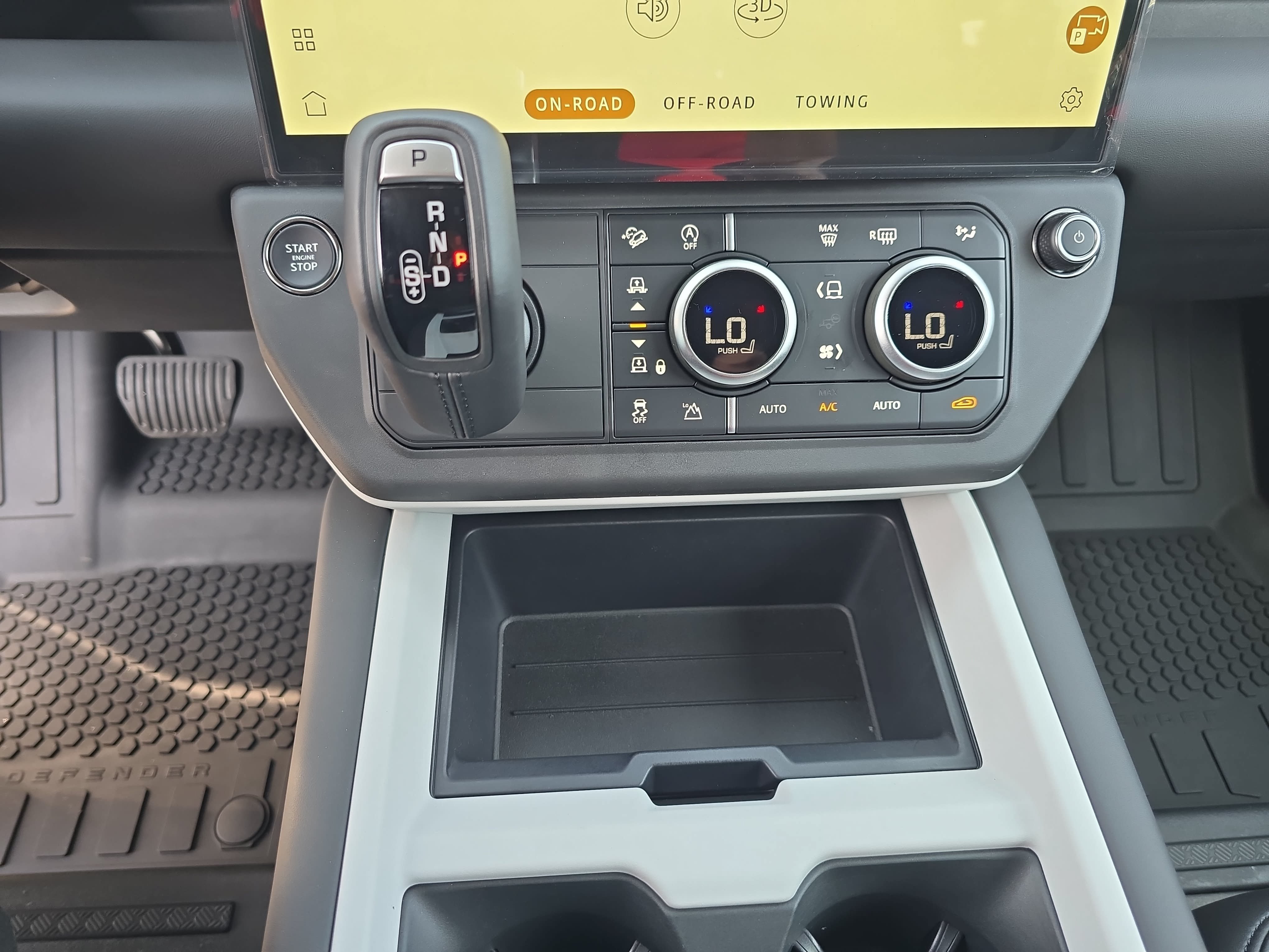 New 2026 Land Rover Defender 110 X-Dynamic SE AWD/4WD image 25