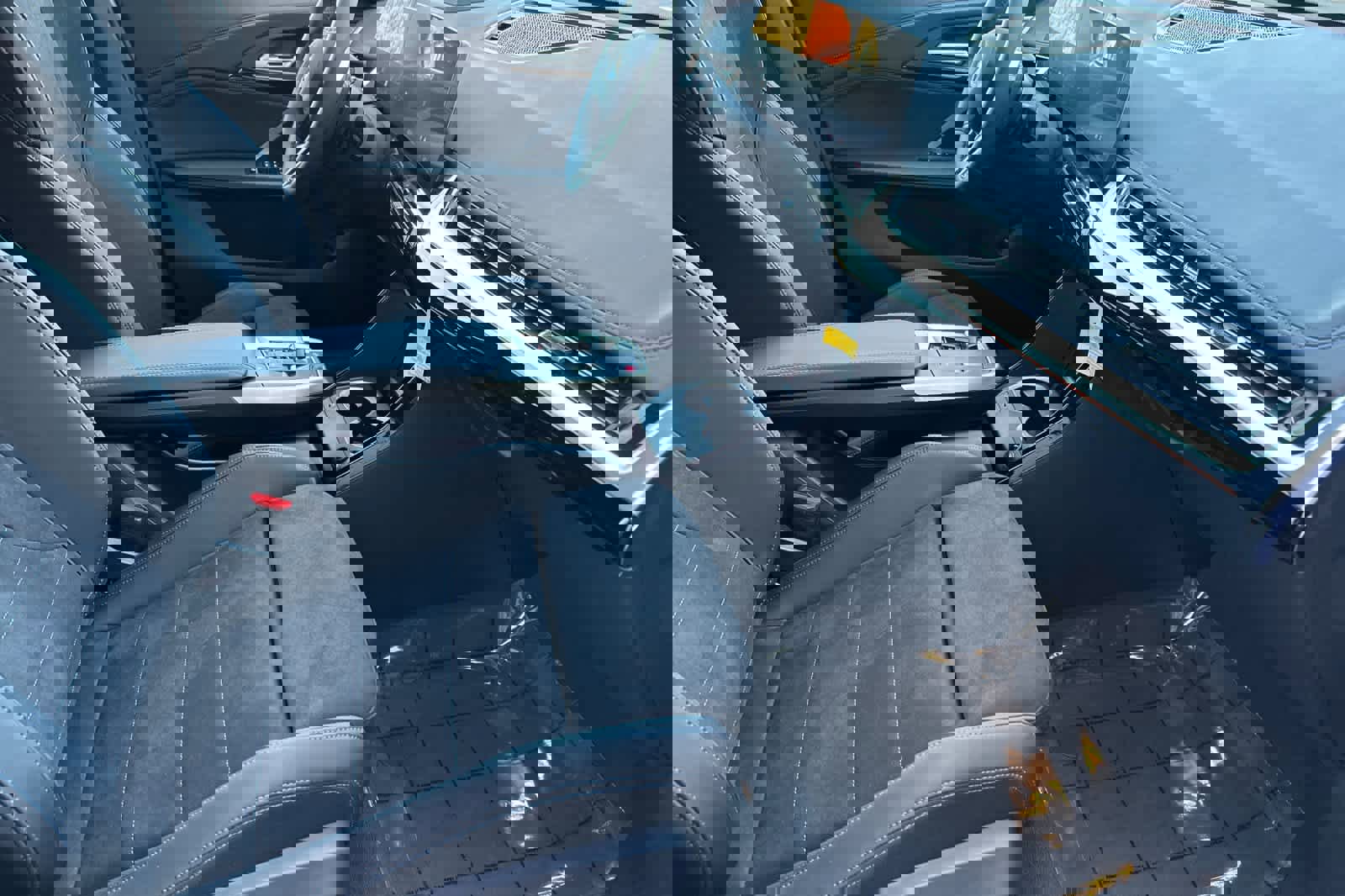 Used 2025 BMW X1 xDrive28i w/ Premium Package image 16