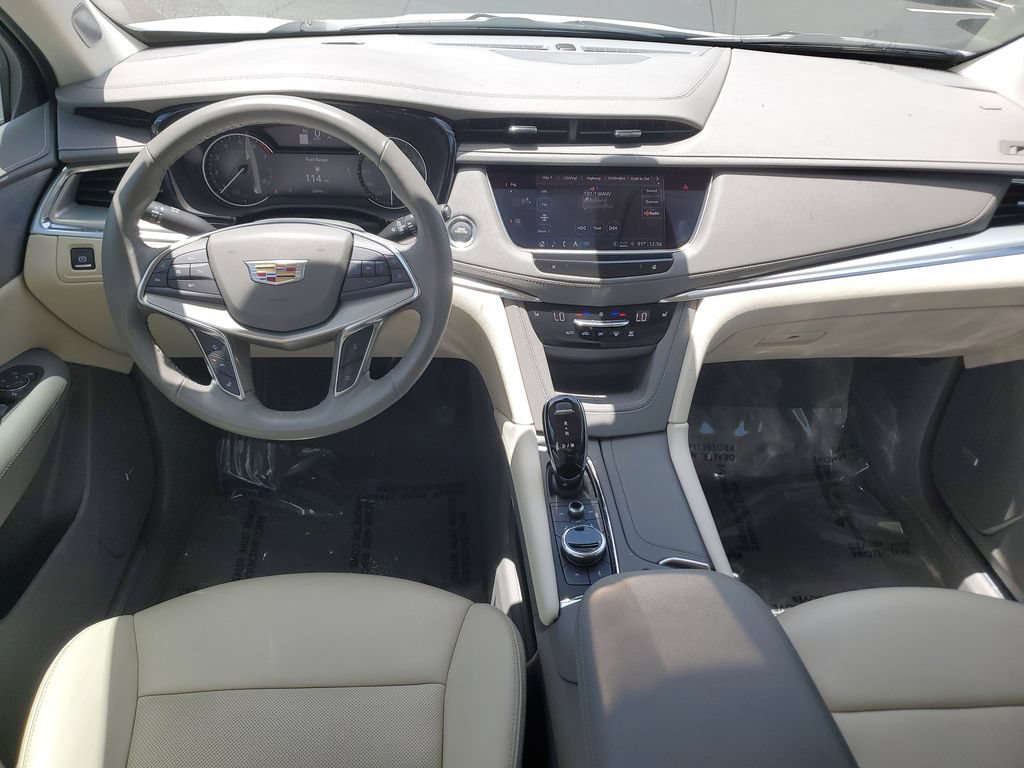 Certified 2023 Cadillac XT5 Premium Luxury FWD image 17