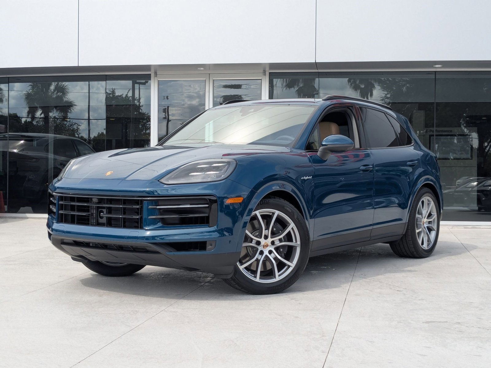 New 2026 Porsche Cayenne E-Hybrid image 1