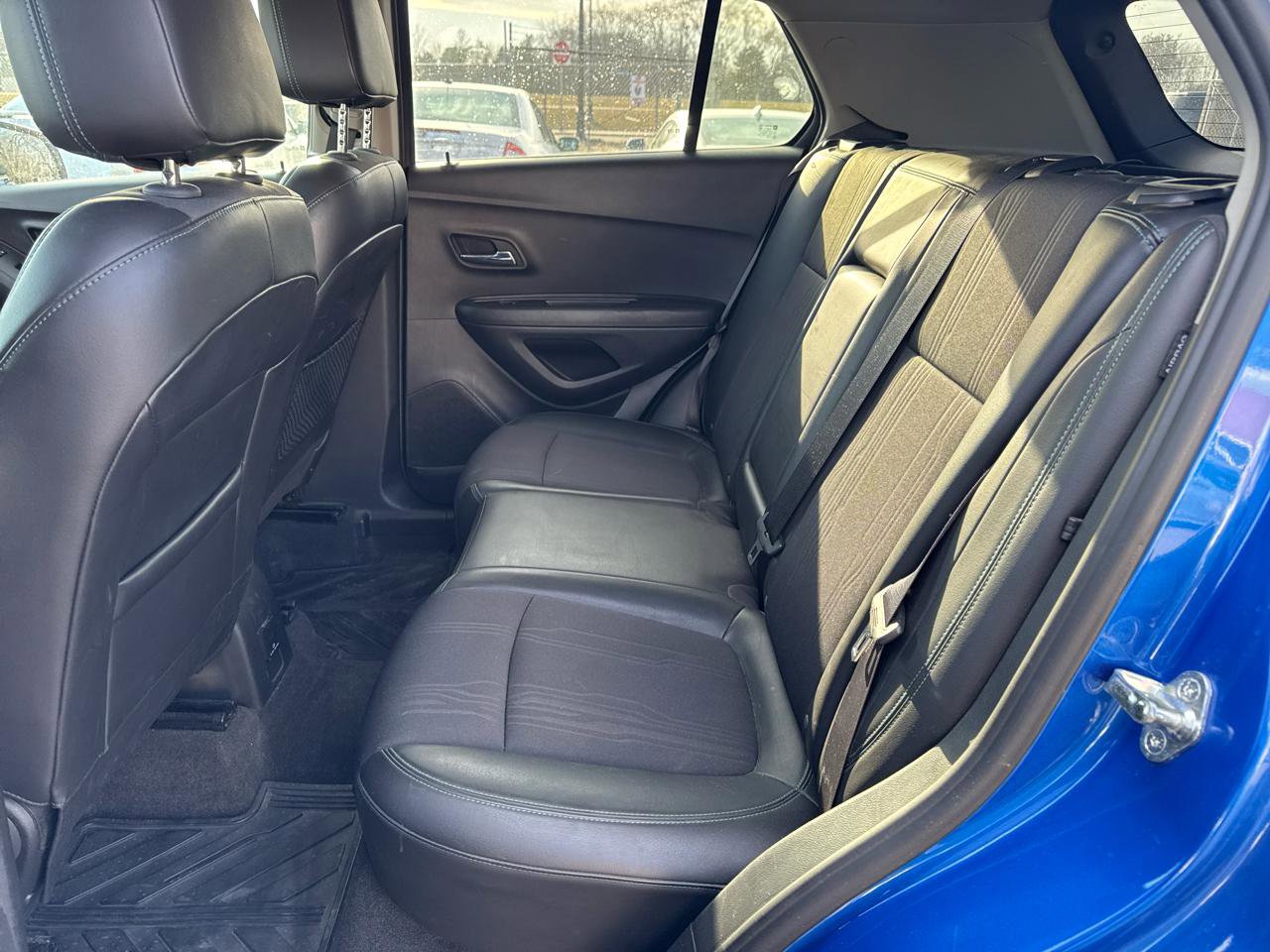 Used 2016 Chevrolet Trax LT w/ LT Convenience Package AWD/4WD image 11