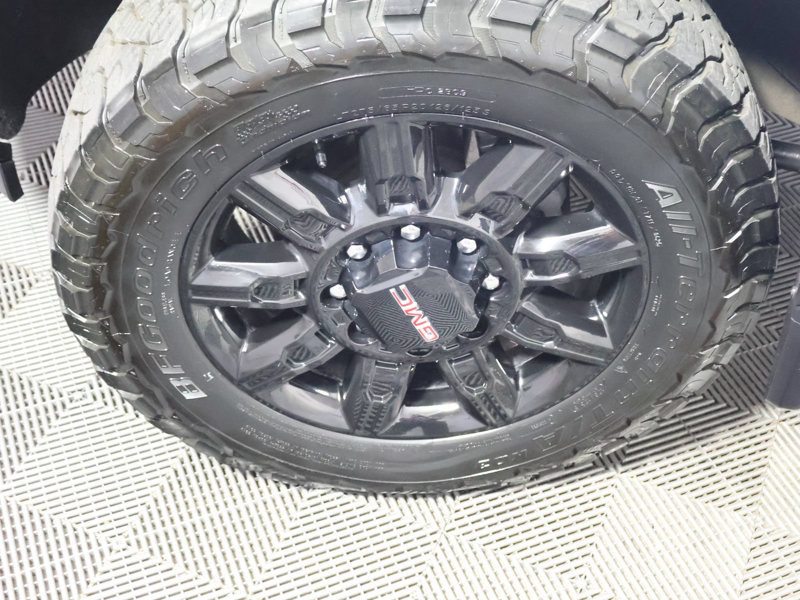 Used 2025 GMC Sierra 2500 AT4 AWD/4WD image 25