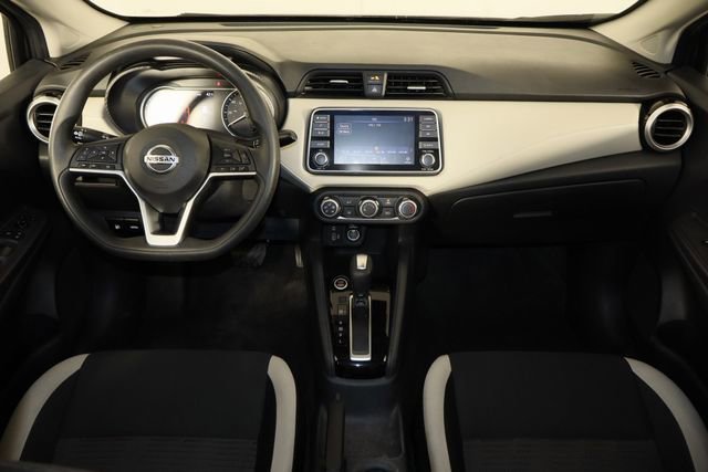 Used 2021 Nissan Versa SV image 14