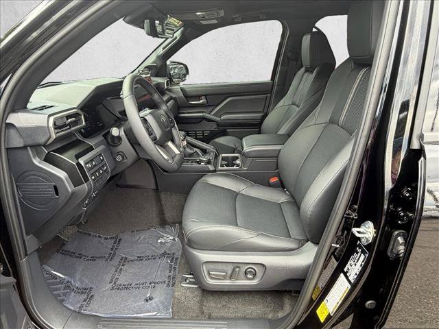 Certified 2025 Toyota 4Runner Limited w/ Tow Technology Package AWD/4WD image 11