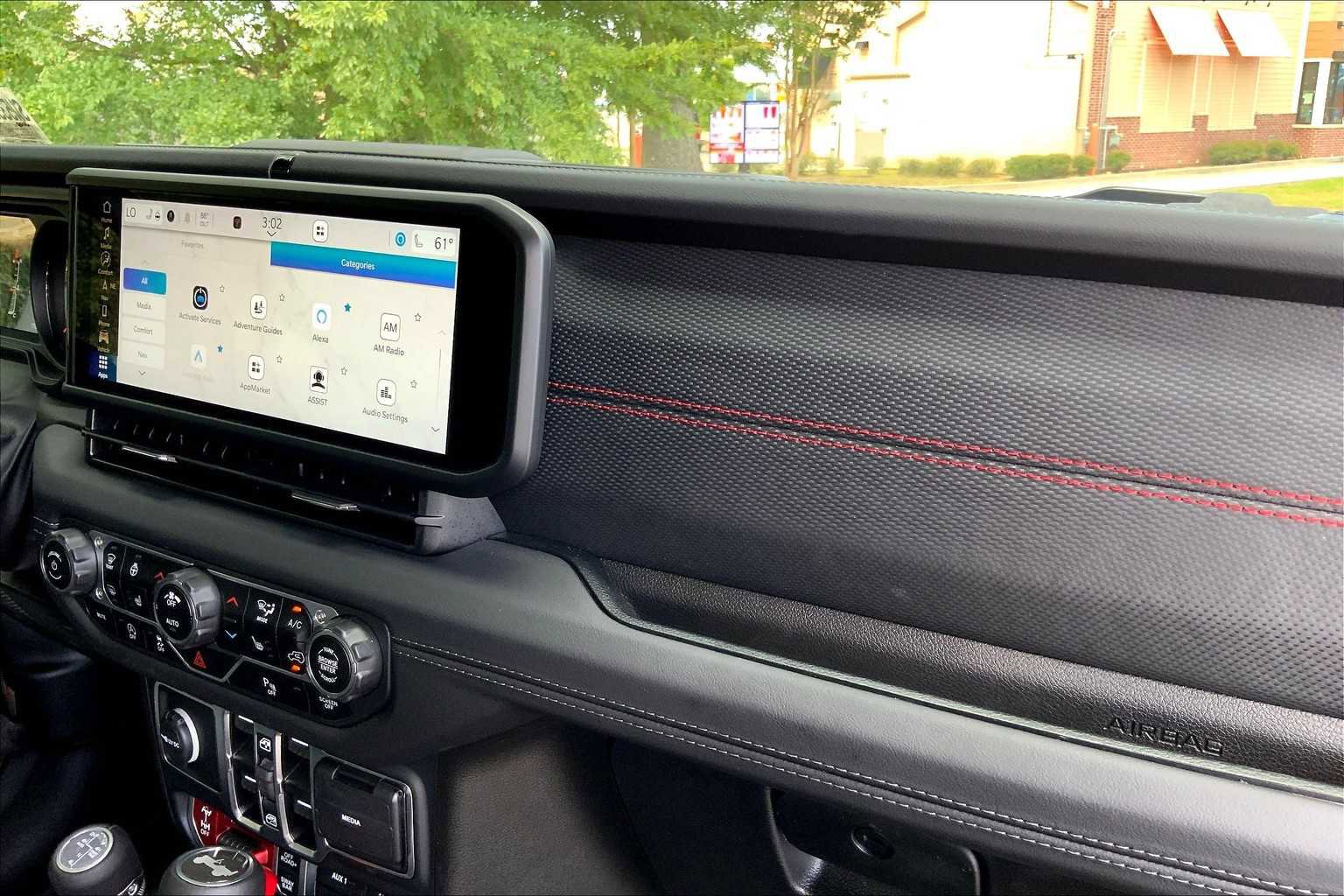 Used 2025 Jeep Wrangler Unlimited Rubicon image 18