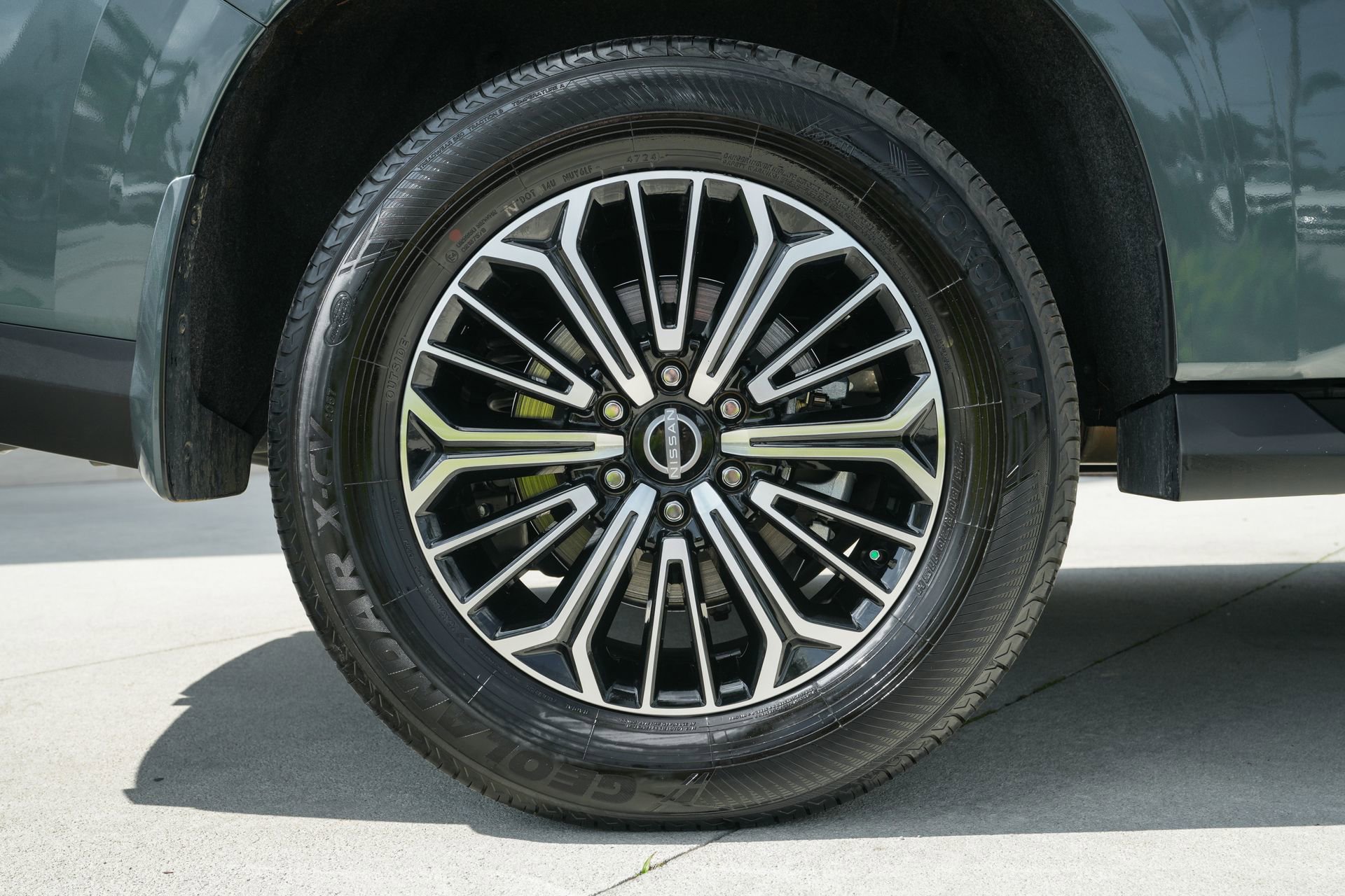 Used 2025 Nissan Armada Platinum image 28