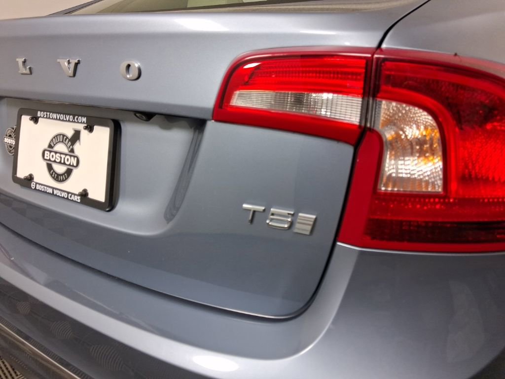 Used 2018 Volvo S60 T5 Inscription Platinum FWD image 9