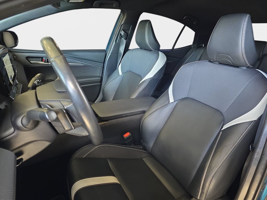 Used 2025 Toyota Camry SE w/ Convenience Package AWD/4WD image 17