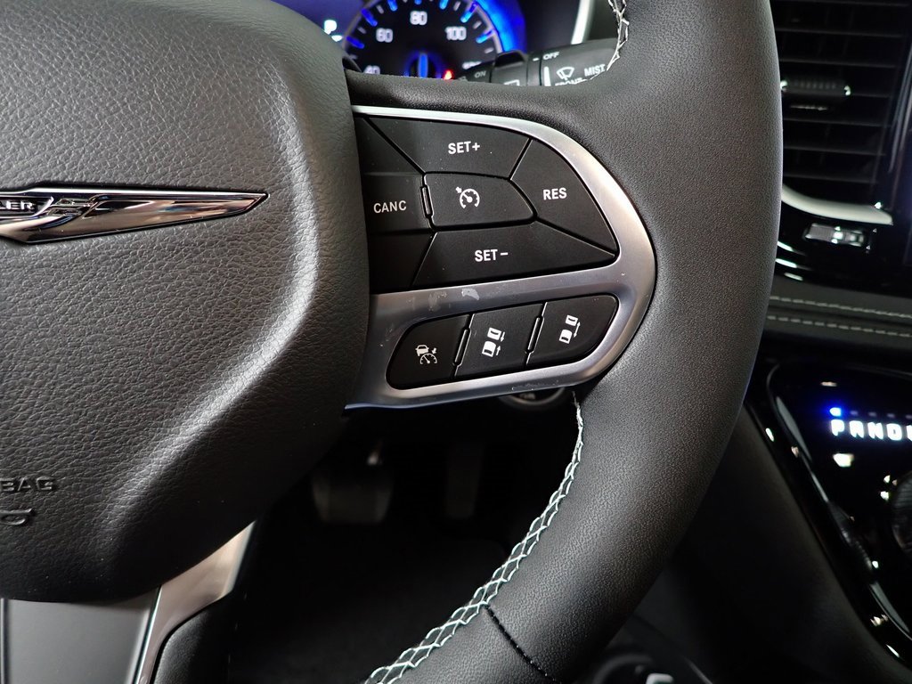 New 2026 Chrysler Pacifica Select image 24