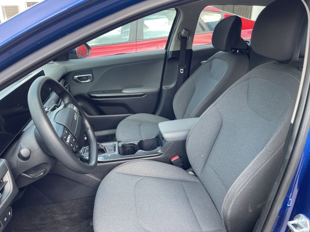 Used 2025 Kia K4 LXS image 7