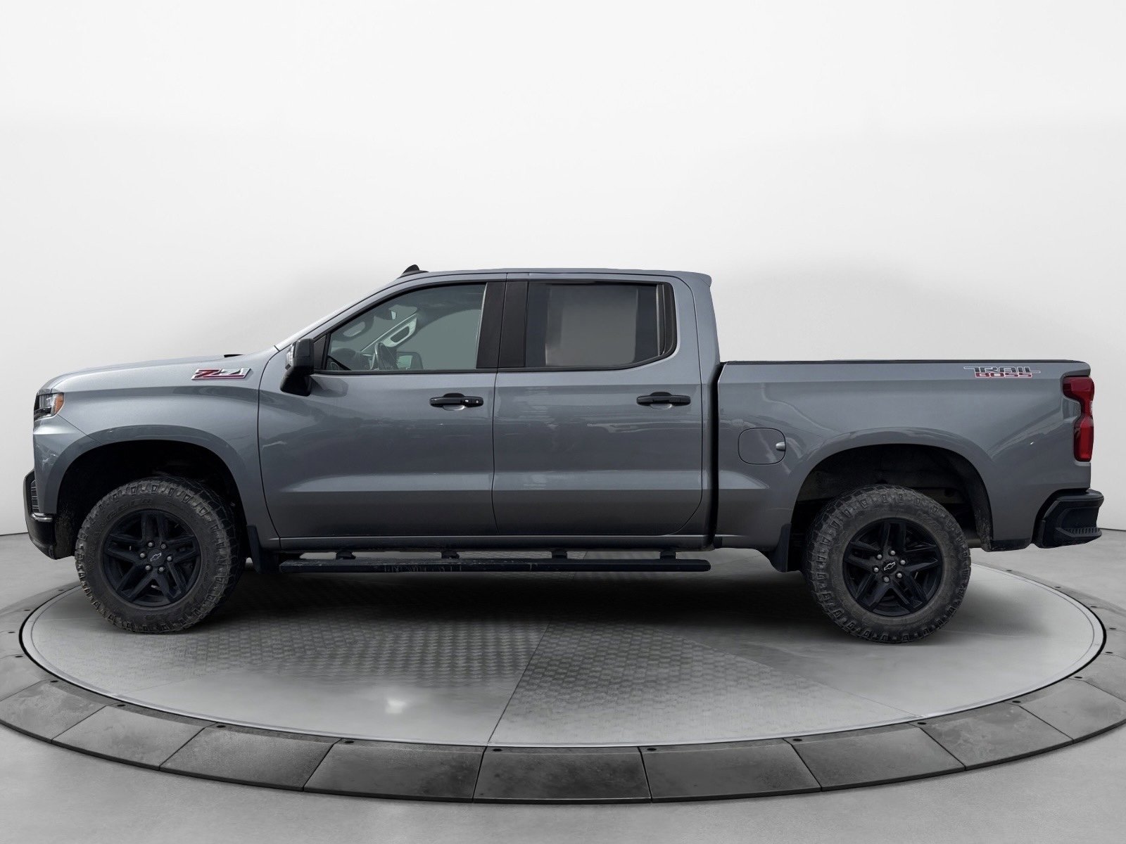 Used 2021 Chevrolet Silverado 1500 LT Trail Boss w/ Convenience Package II AWD/4WD image 3