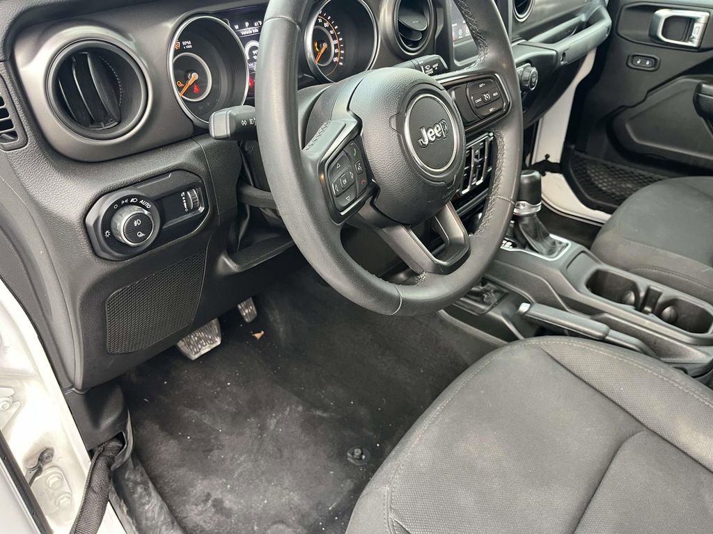 Used 2023 Jeep Gladiator Sport image 21