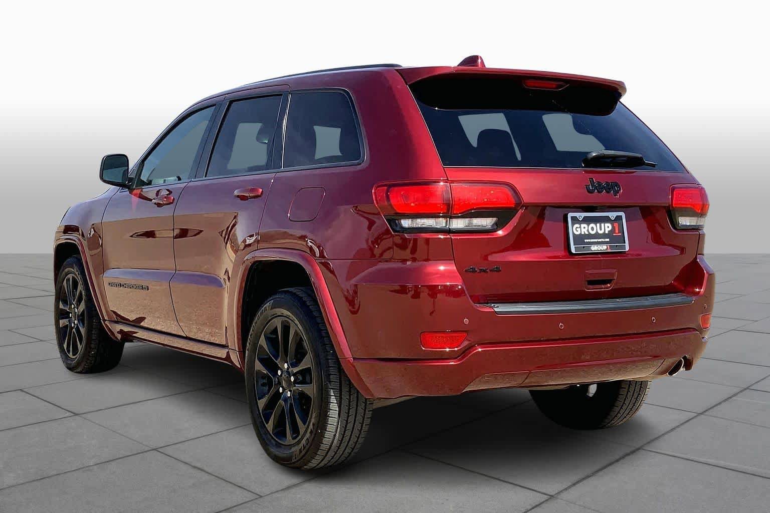 Used 2022 Jeep Grand Cherokee Laredo X AWD/4WD image 19