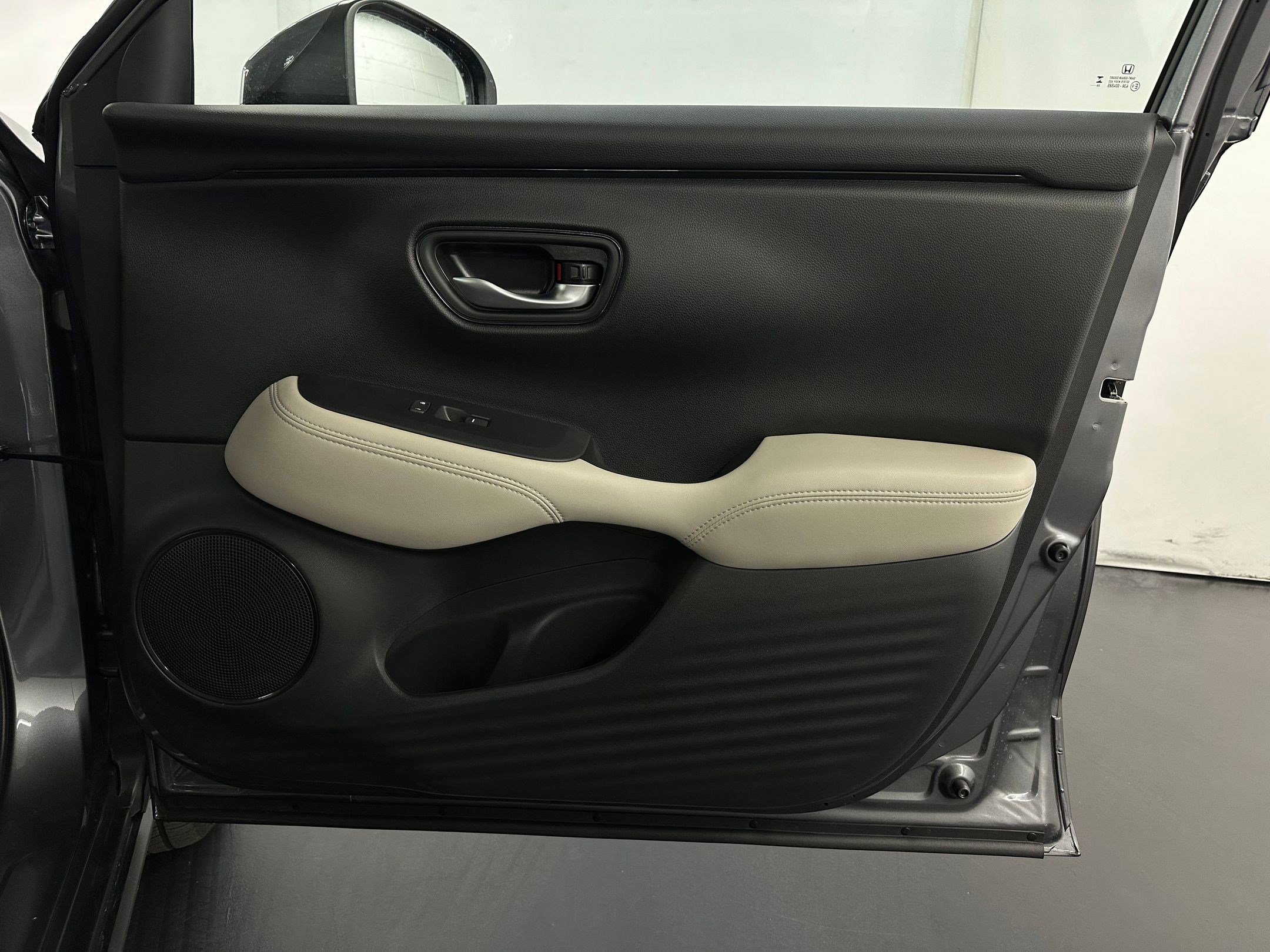 New 2026 Honda HR-V LX image 31