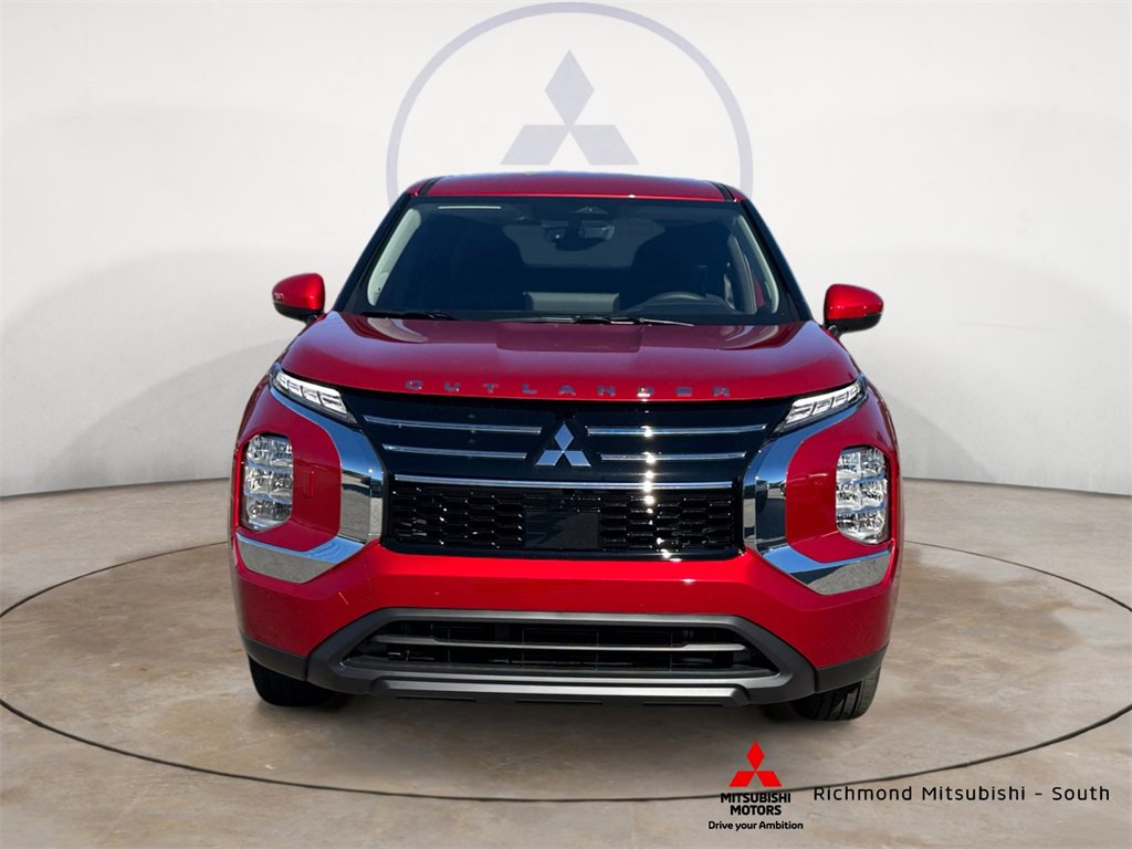 New 2025 Mitsubishi Outlander ES image 8