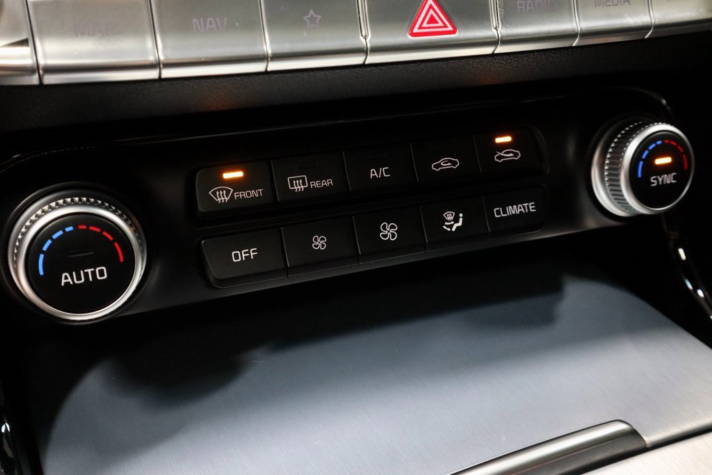 Used 2023 Kia Stinger GT2 image 34