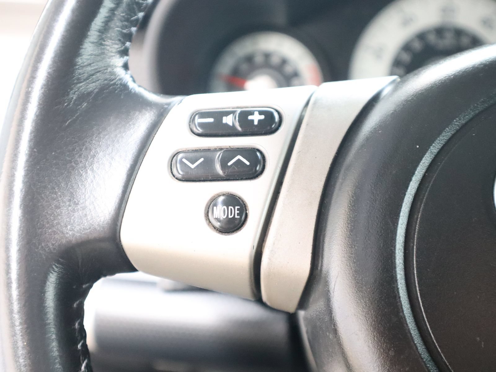 Used 2011 Toyota FJ Cruiser 4WD w/ Upgrade Pkg image 32