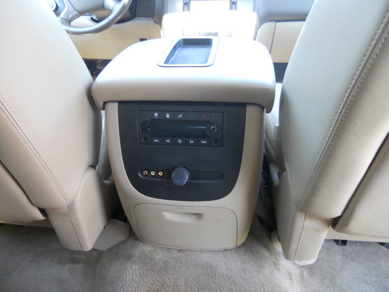 Used 2013 Chevrolet Suburban LT AWD/4WD image 17