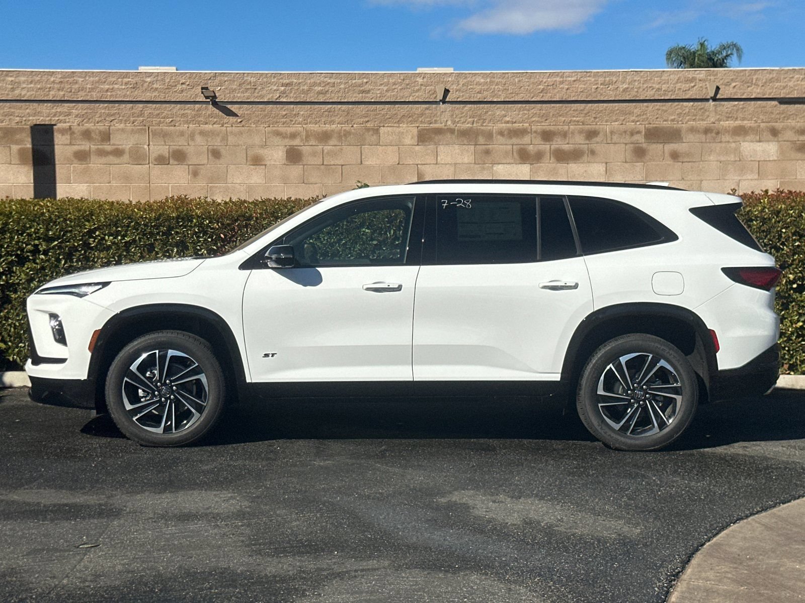 New 2026 Buick Enclave Sport Touring FWD image 7
