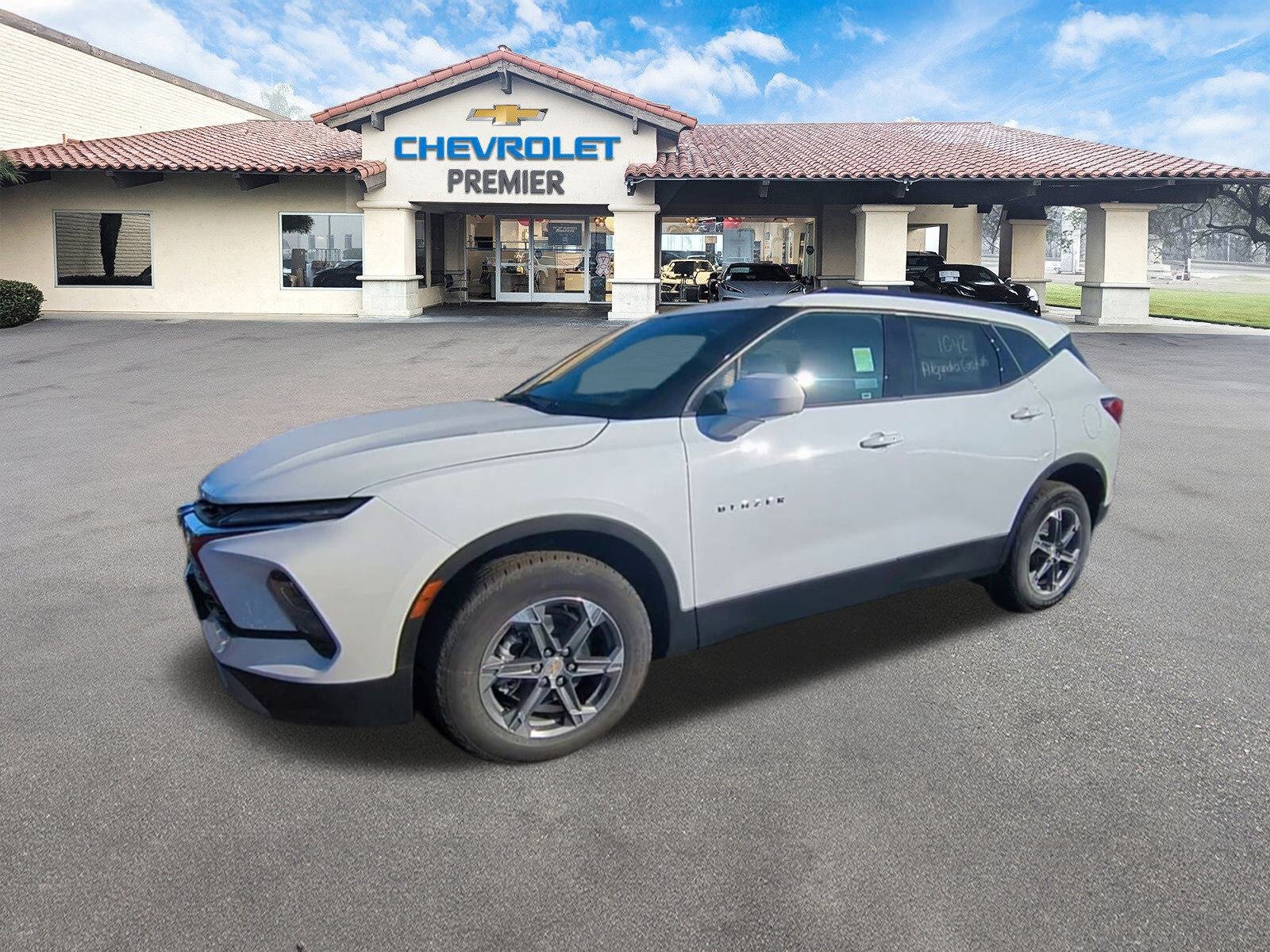 New 2026 Chevrolet Blazer LT w/ Convenience Package FWD image 4