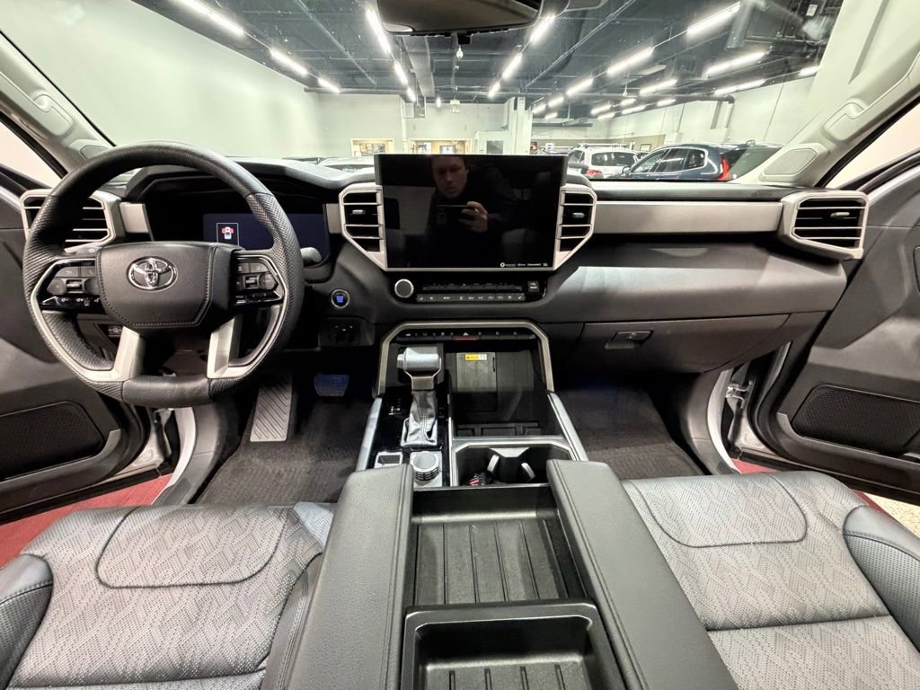 Used 2024 Toyota Tundra Limited image 37