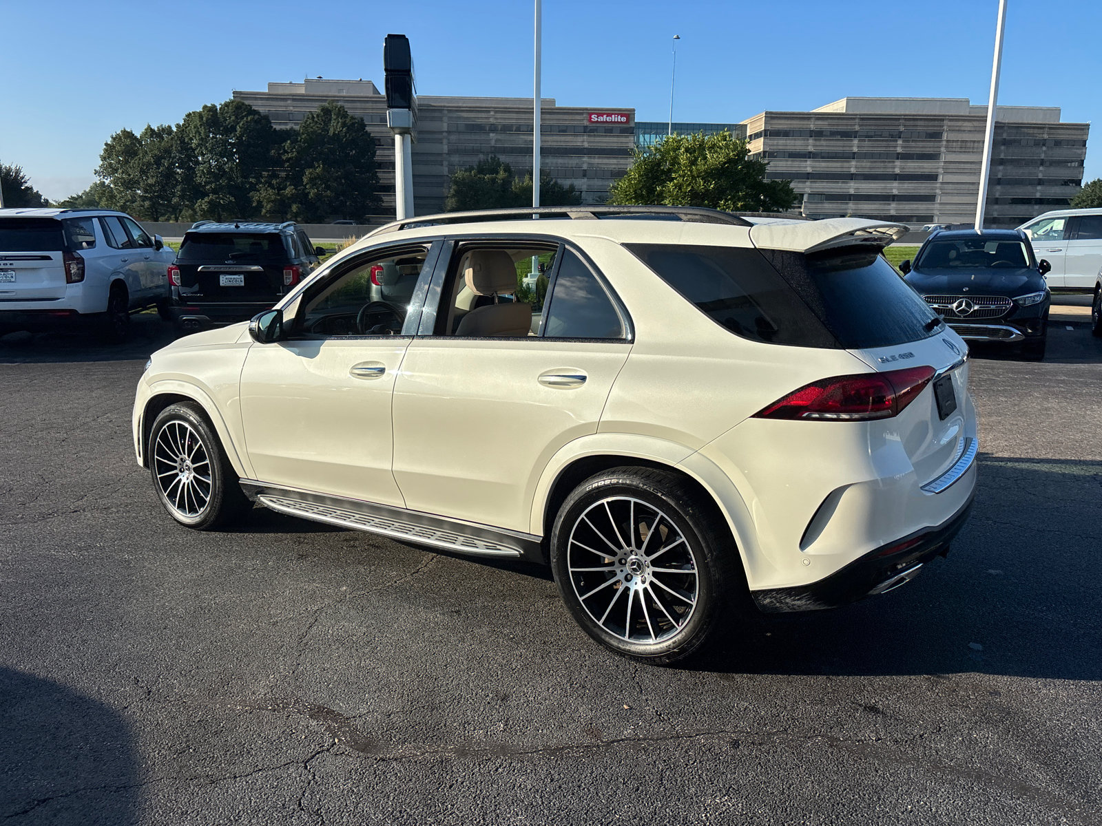 Used 2023 Mercedes-Benz GLE 450 4MATIC image 5